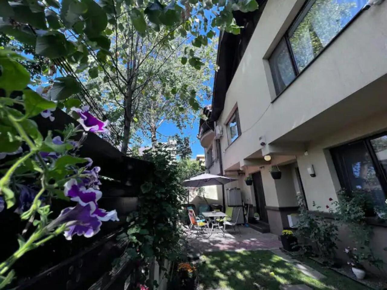 Vila Luminoasa Cu Curte Privata Bucharest Luaran gambar