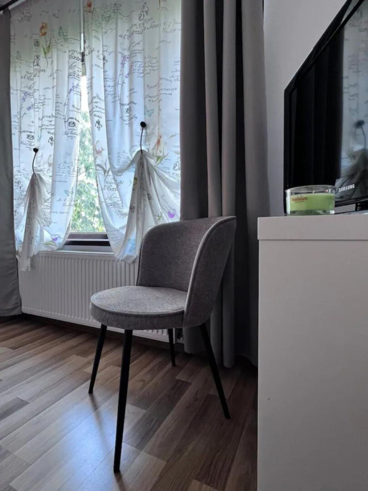 Vila Luminoasa Cu Curte Privata Bucharest Luaran gambar