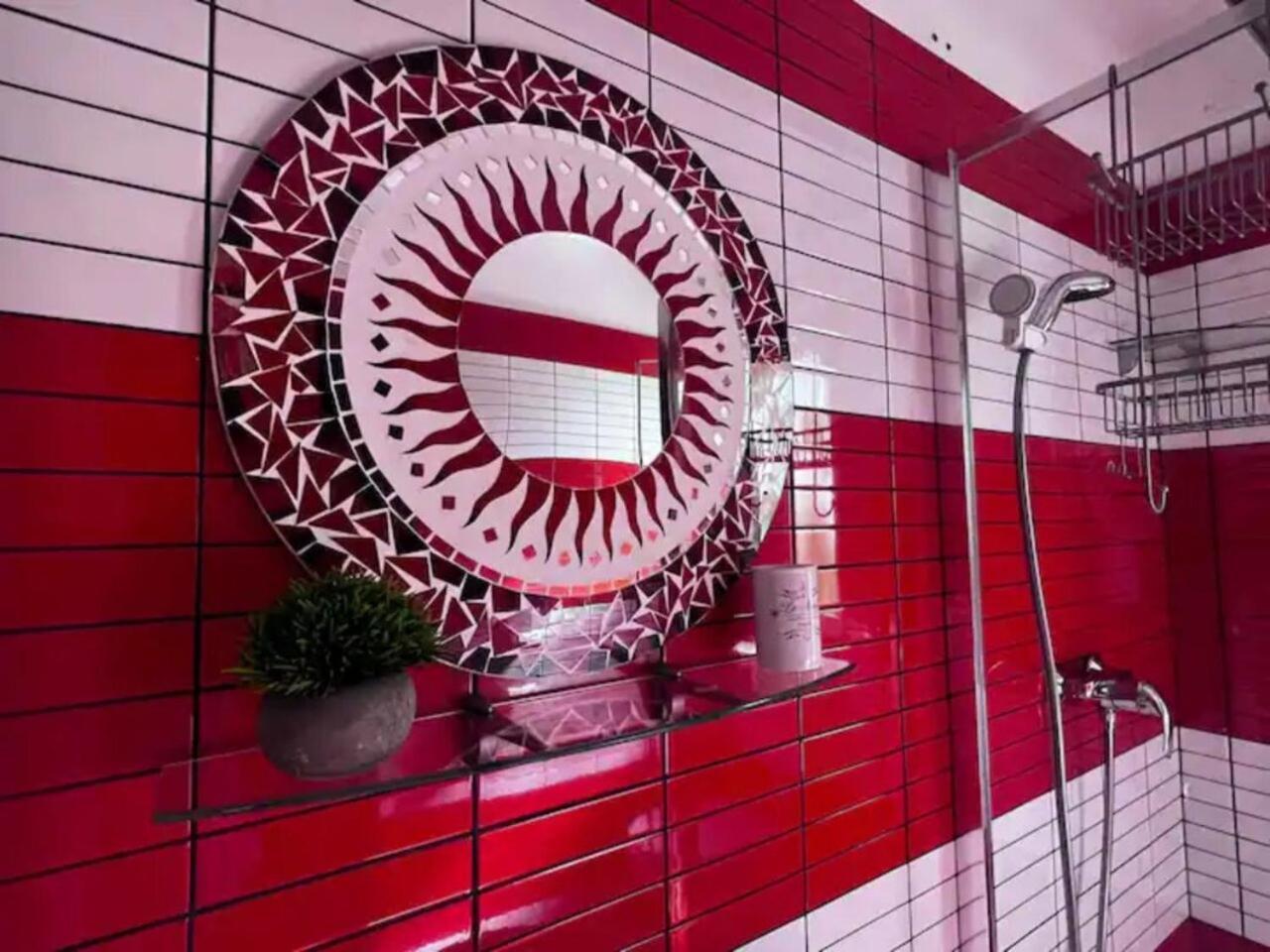Vila Luminoasa Cu Curte Privata Bucharest Luaran gambar